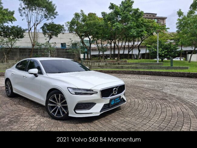 2021 Volvo S60 B4 Momentum