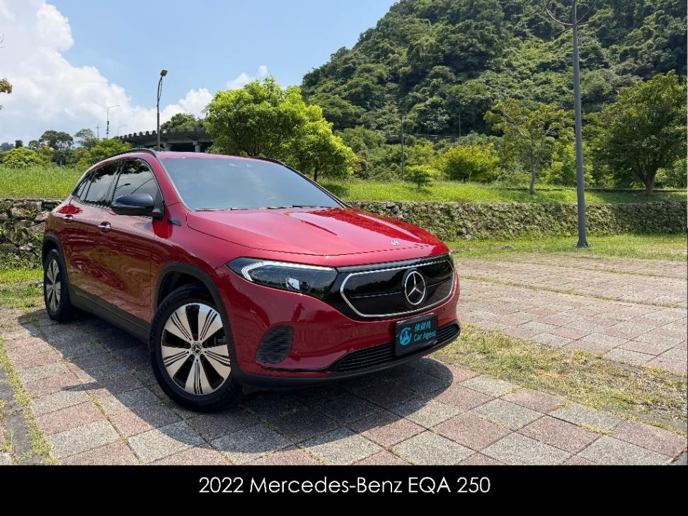 2022 Mercedes-Benz EQA 250 紅色